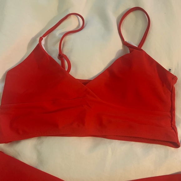 NWT Cute 2 piece cheeky swimsuit - Picture 2 of 3